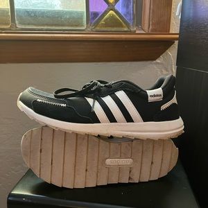 Adidas vintage style runners